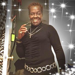 Meet your Posher, Robin